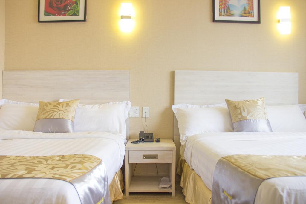 Phoenix Hotel Brooklyn Sunset Park (Adults Only) New York Exterior photo